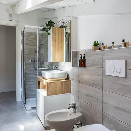 Apartment Free Parking Tiny House Wifi Netflix 15 Minuti Dal Duomo *