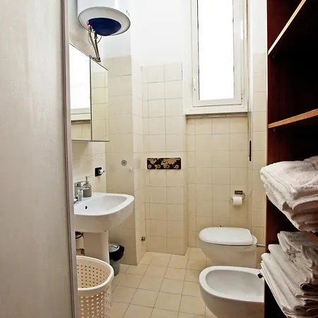 Bilocale A 400m Dalla Stazione Di Lambrate - Casa Abano Apartmán