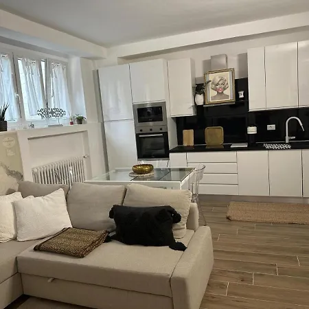 Apartment Primule 12 Milan