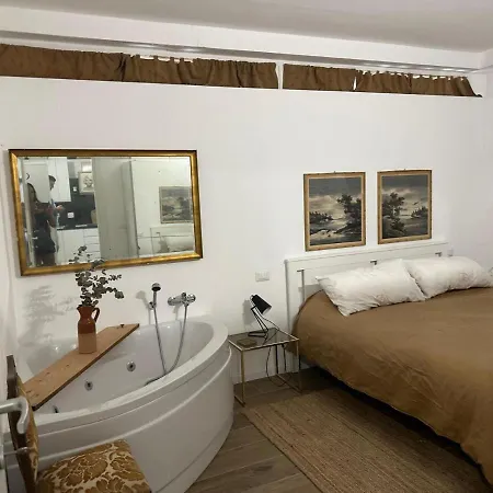 Apartment Primule 12 Milan