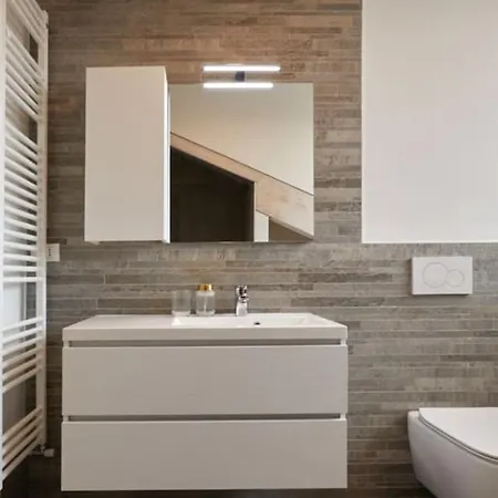 شقة The Attic 18 *