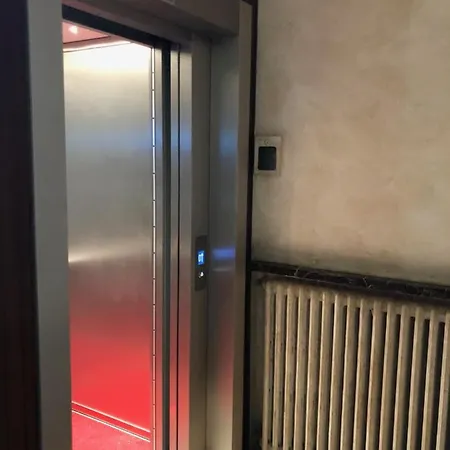 Casa Signorile Anni 70 Milano