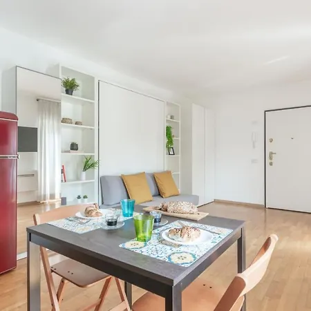 The Rent - Comfortable Near S Ambrogio Apartment *