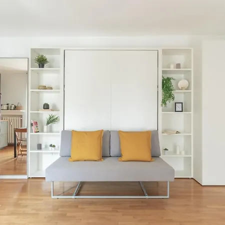 The Rent - Comfortable Near S Ambrogio Apartment