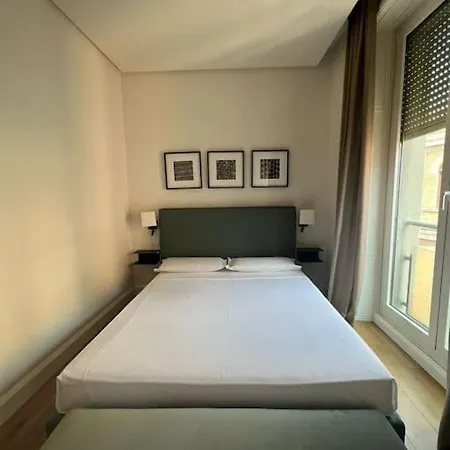 Piazza Affari - Duomo Lägenhet *