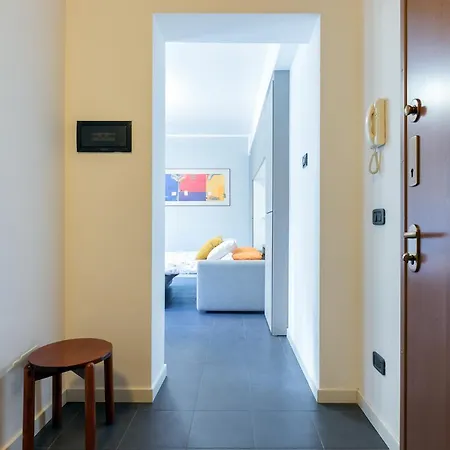 20mins From Duomo - Renovated Apt Near City Center * Milán