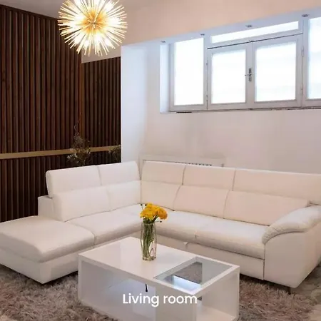 Whole 2 Bedrooms In Appartamento Milano