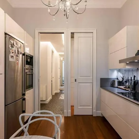 3 Luxury Flat In The Heart Of Porta Venezia Holiday home