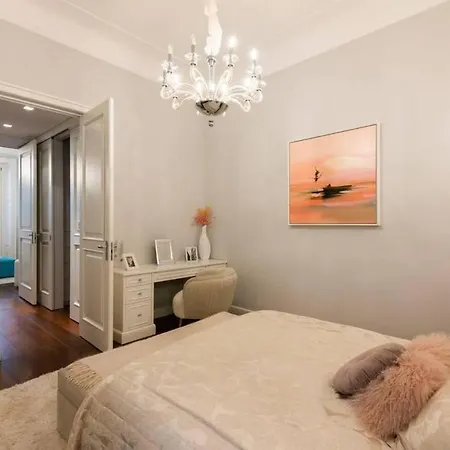 3 Luxury Flat In The Heart Of Porta Venezia Milan
