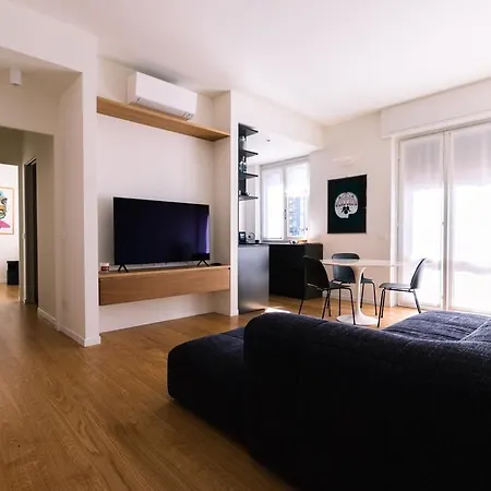 Апартаменты Isola-garibaldi - Moderno Bilocale Con Balcone *