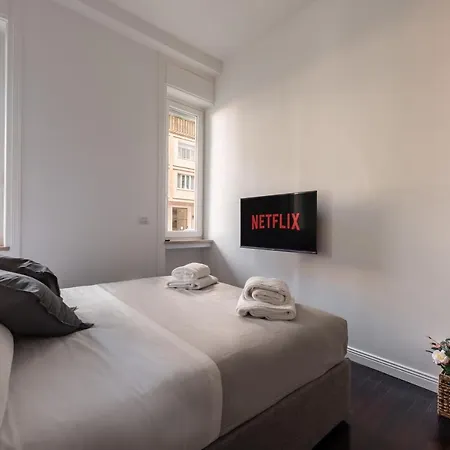 Bandello House, Corso Magenta - * Milano