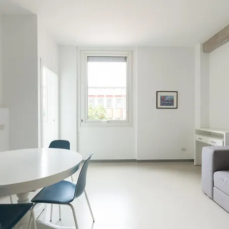 Porta Nuova Bright And Stylish Flat