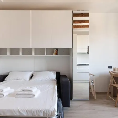 Youhosty - Imbonati 15 Apartment *