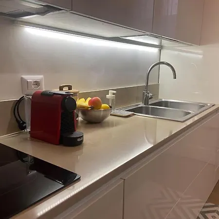 Acquabella 6 * Milan
