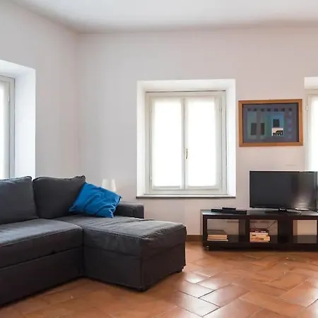 Hidden Retreat - Duomo Apartment