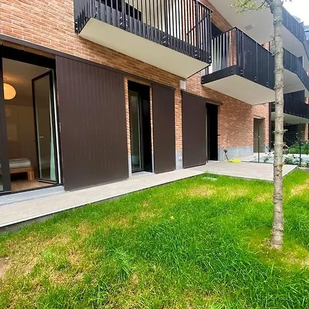 Apartment Zero 12 *