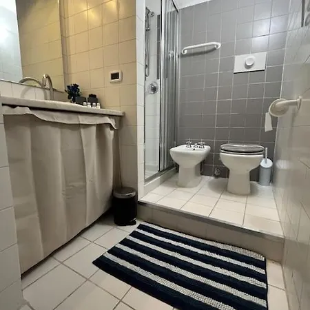 شقة {porta Venezia - Risorgimento} A/c Wifi