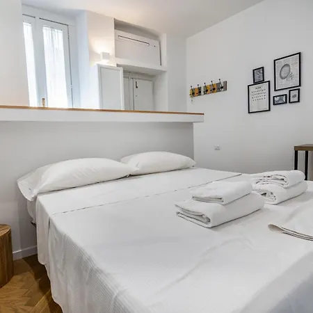 Farini 36 Monumentale District 2pax Wifi Appartamento *