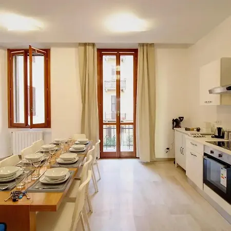 Milanrentals - Iris Apartment *