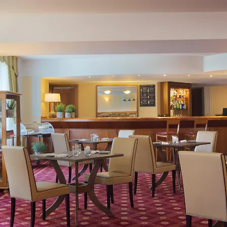 Отель Starhotels Business Palace