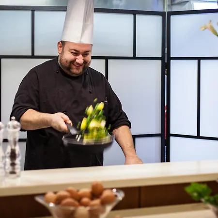 Garibaldi Station By Ihg 4*