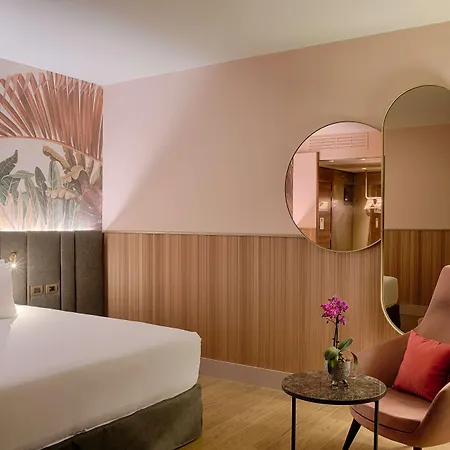 Hotel Nh Collection Touring 4*