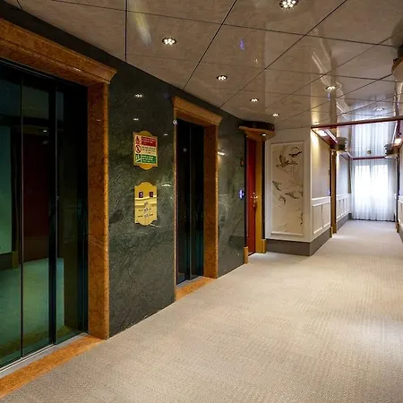 Hotel C-hotels Rubens 4*