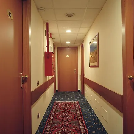 Dieci Hotel