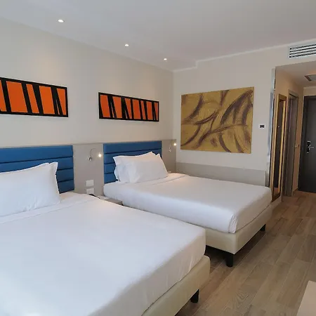 Ξενοδοχείο Ih Lorenteggio 4*
