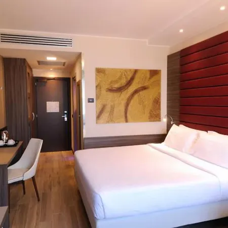 Ih Lorenteggio 4*