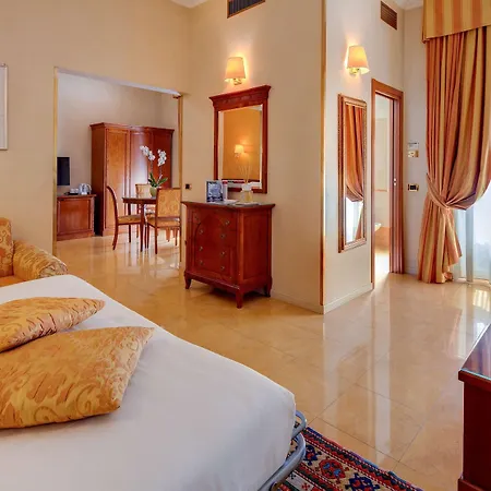 Hotel Galles 4*
