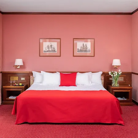 Leonardo Center Hotel 4*
