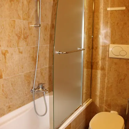 Mokinba Sant'ambroeus Hotel Milán