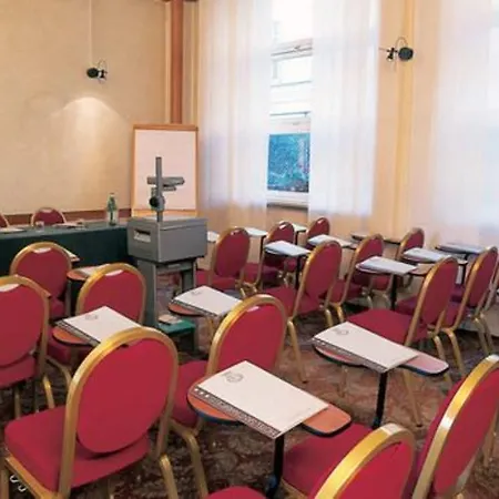 Hotel Mokinba Sant'ambroeus 3*