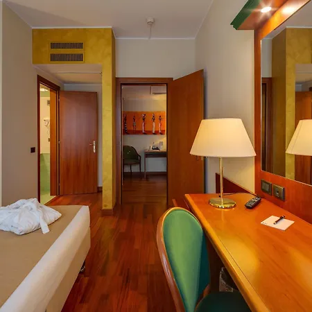 Hotel Raffaello 4*