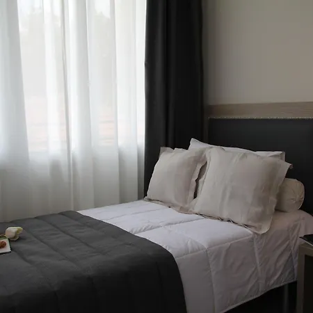 Zara Hotel 3*