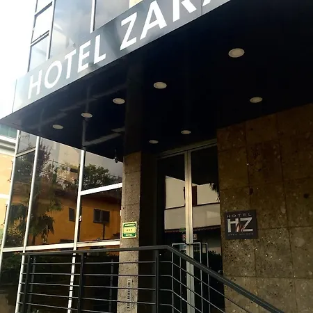 扎拉米兰酒店 3*