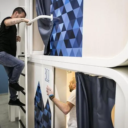 Hostel Ostelzzz Mailand