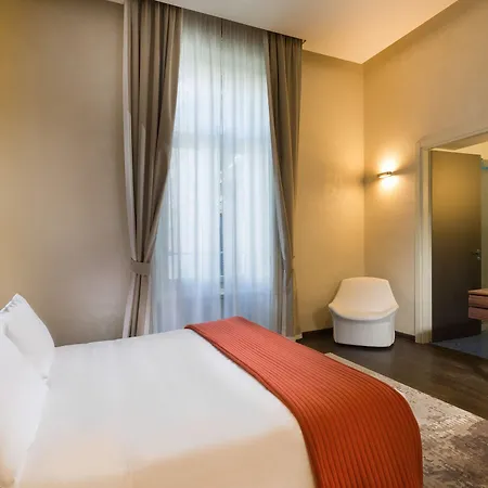 The Glamore Duomo Hotel Milão