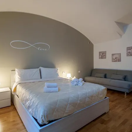 Lejlighed Centro Storico Duomo A 5 Minuti Wifi Netflix