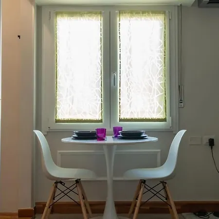 Singola Con Ac, Tv, Wi-fi E Cucina *