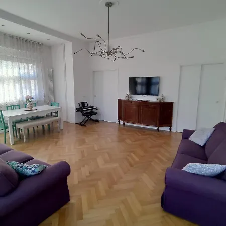 Spacious In The Heart Of The Lejlighed *