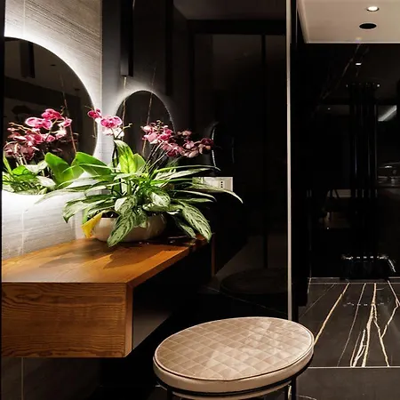 The Corner Duomo Hotel Milan