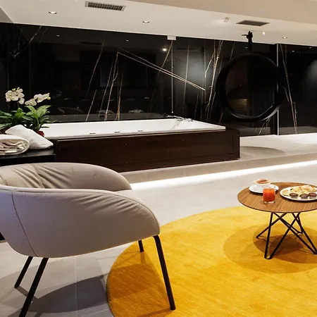 The Corner Duomo Milan