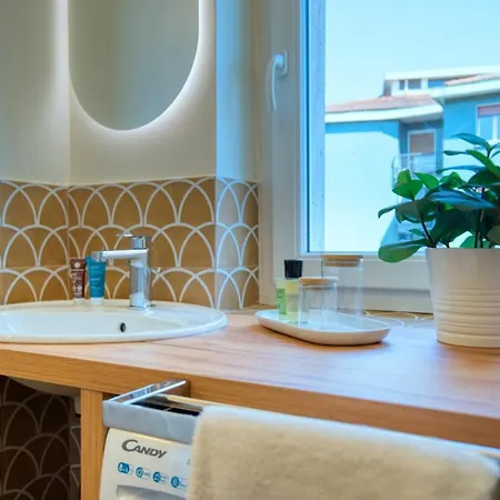 Apartment Caseospitali - Casa Mary Lou, Romantico Monolocale Ristrutturato Panoramico Milan