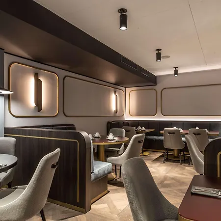 Radisson Collection Hotel, Palazzo Touring Club Hotel Milan