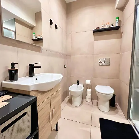 Leonardo's - Live Apartmán *