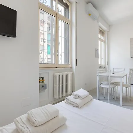 Guesthost - Cosy 25 Sqm Niguarda District *