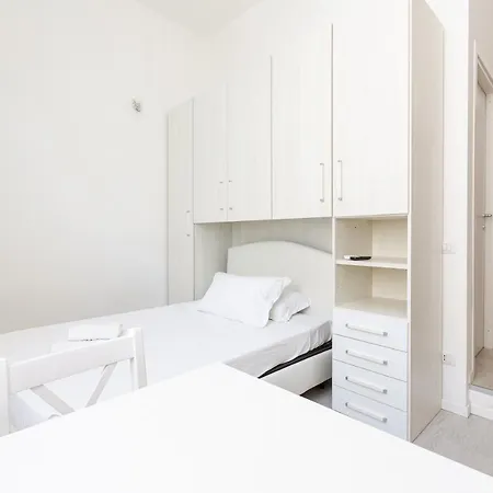 Guesthost - Niguarda Private 15sqm *