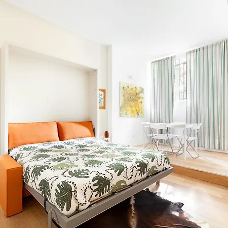 Apartment Fashion And Modern Fashion Area *